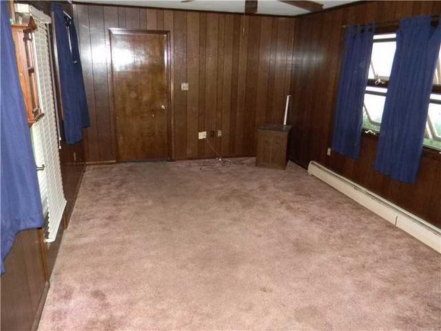 ph12852_004_familyroom_breezeway_lookingwest_4thsthouse_daleville_nov2012.jpg (large)